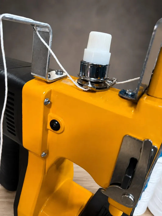 Máquina Cosedora De Sacos Eléctrica +3 Hilos, 220v Erux
